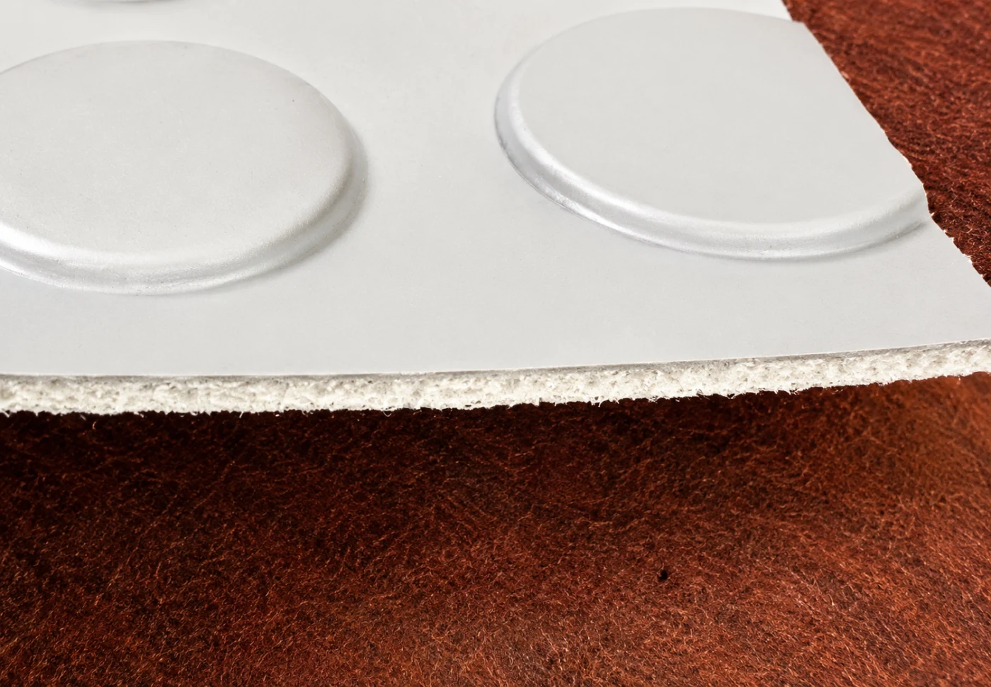 Tapete de PVC con base textil y círculos